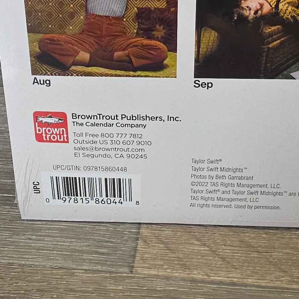 Taylor Swift OFFICIAL 2025 12x24